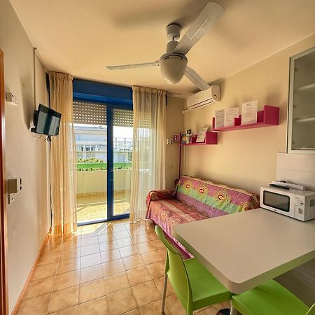 Grazioso Appartamento N 66 A Bibione A 100 Mt Dal Mare Buitenkant foto