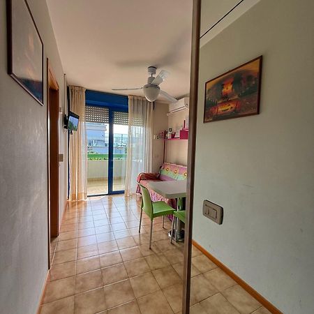 Grazioso Appartamento N 66 A Bibione A 100 Mt Dal Mare Buitenkant foto