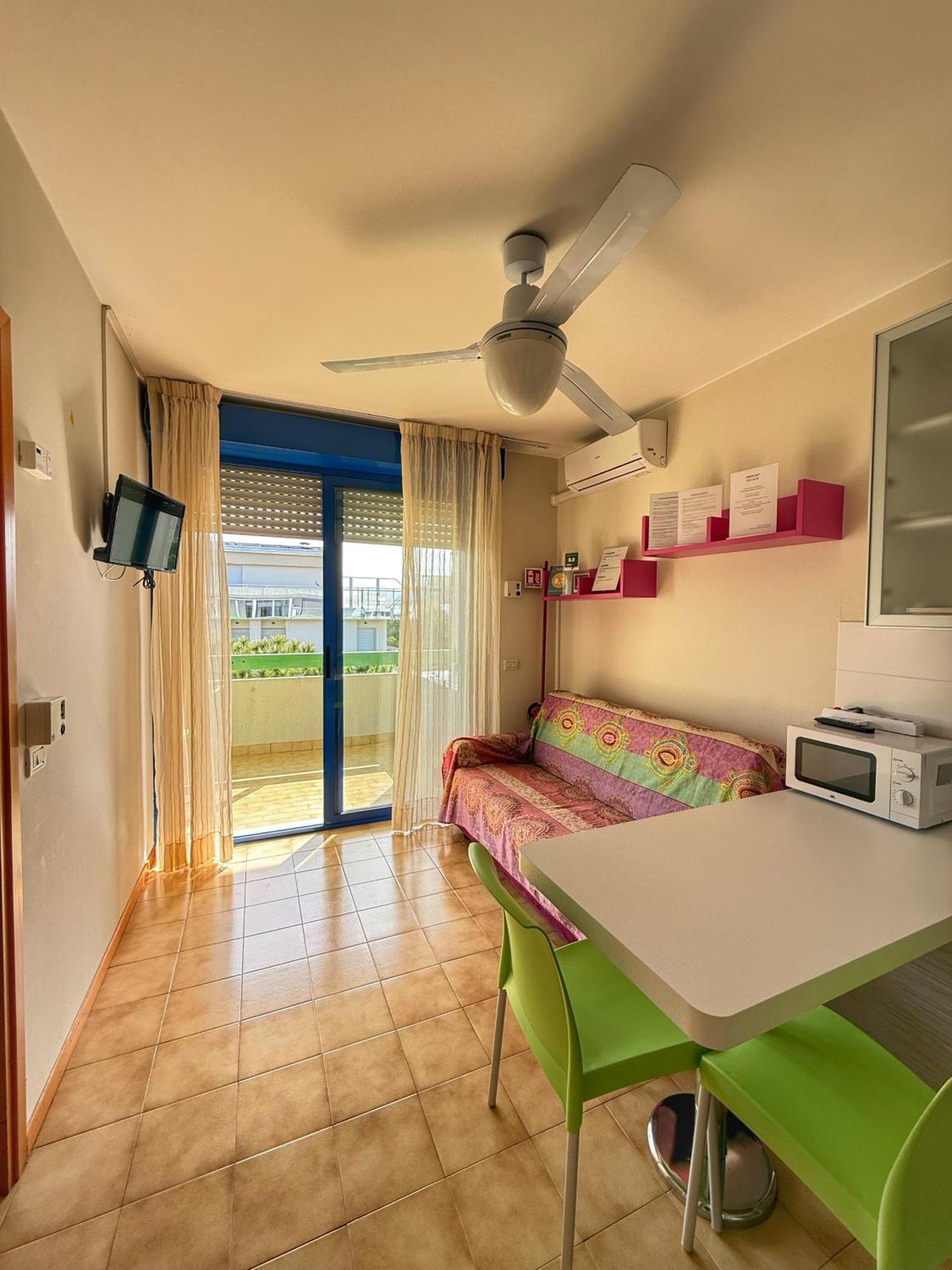 Grazioso Appartamento N 66 A Bibione A 100 Mt Dal Mare Buitenkant foto