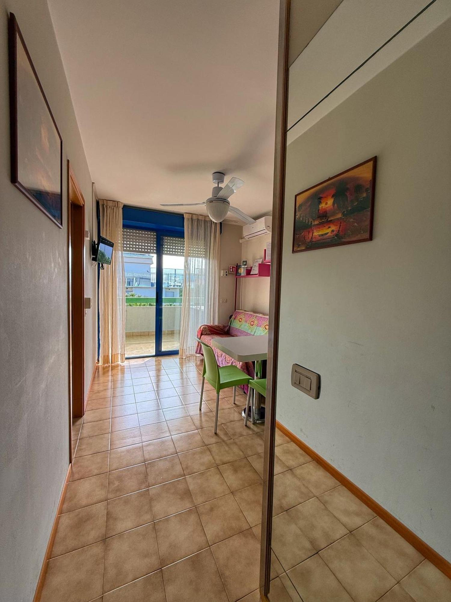 Grazioso Appartamento N 66 A Bibione A 100 Mt Dal Mare Buitenkant foto
