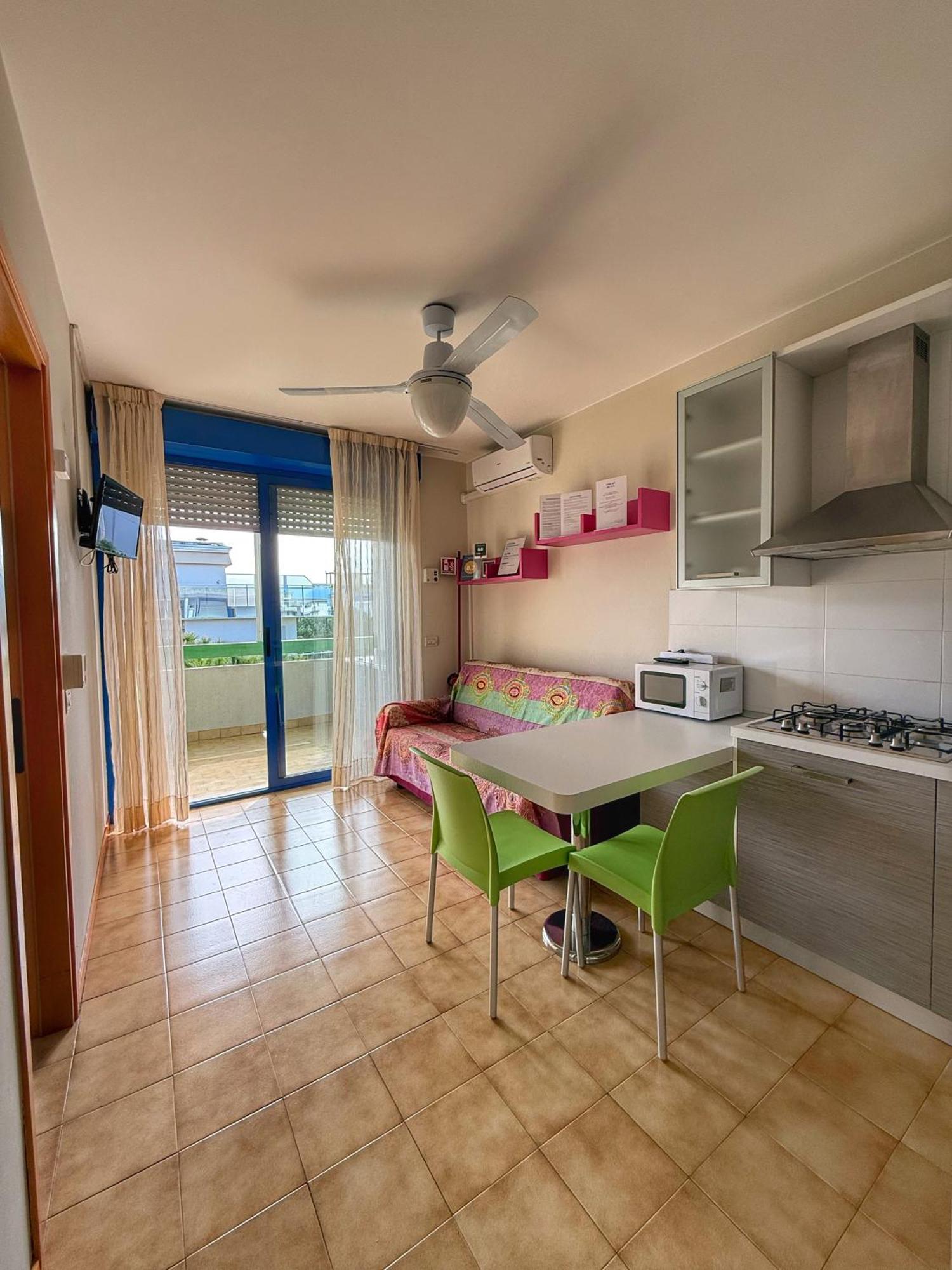Grazioso Appartamento N 66 A Bibione A 100 Mt Dal Mare Buitenkant foto